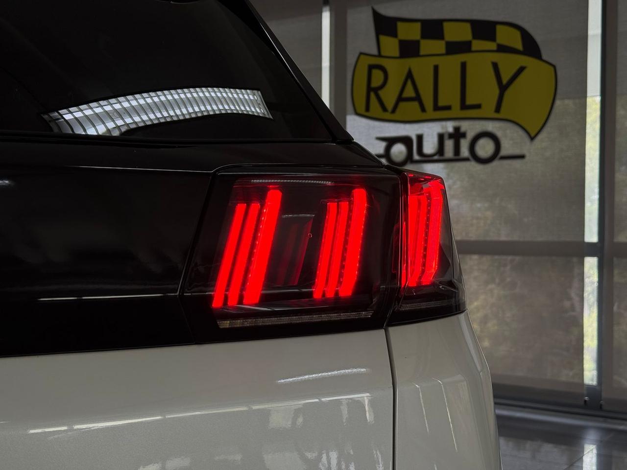 Peugeot 3008 Allure 1.5 Blue HDI 130 #9681