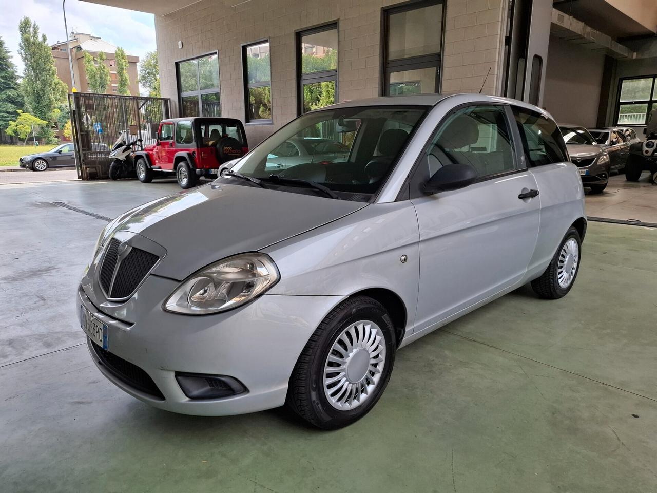 Lancia Ypsilon 1.2 Argento