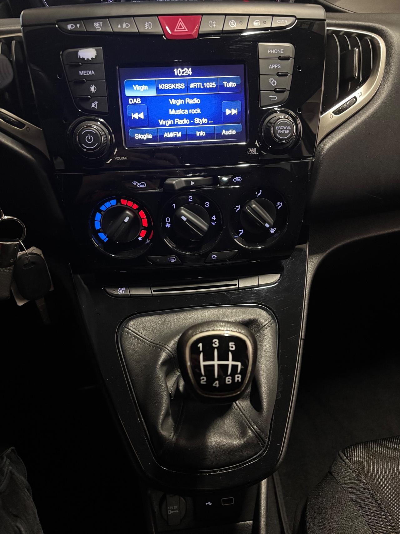 Lancia Ypsilon 1.0 | HYBRID GOLD | OK NEOPATENTATI