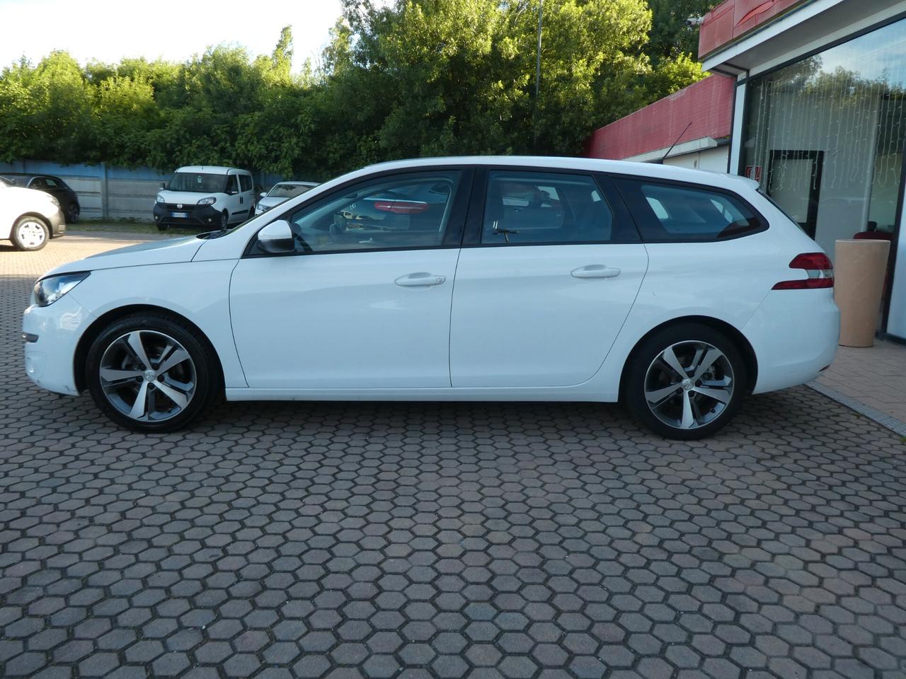 Peugeot 308 BlueHDi 100 S&S SW ok neopatentati