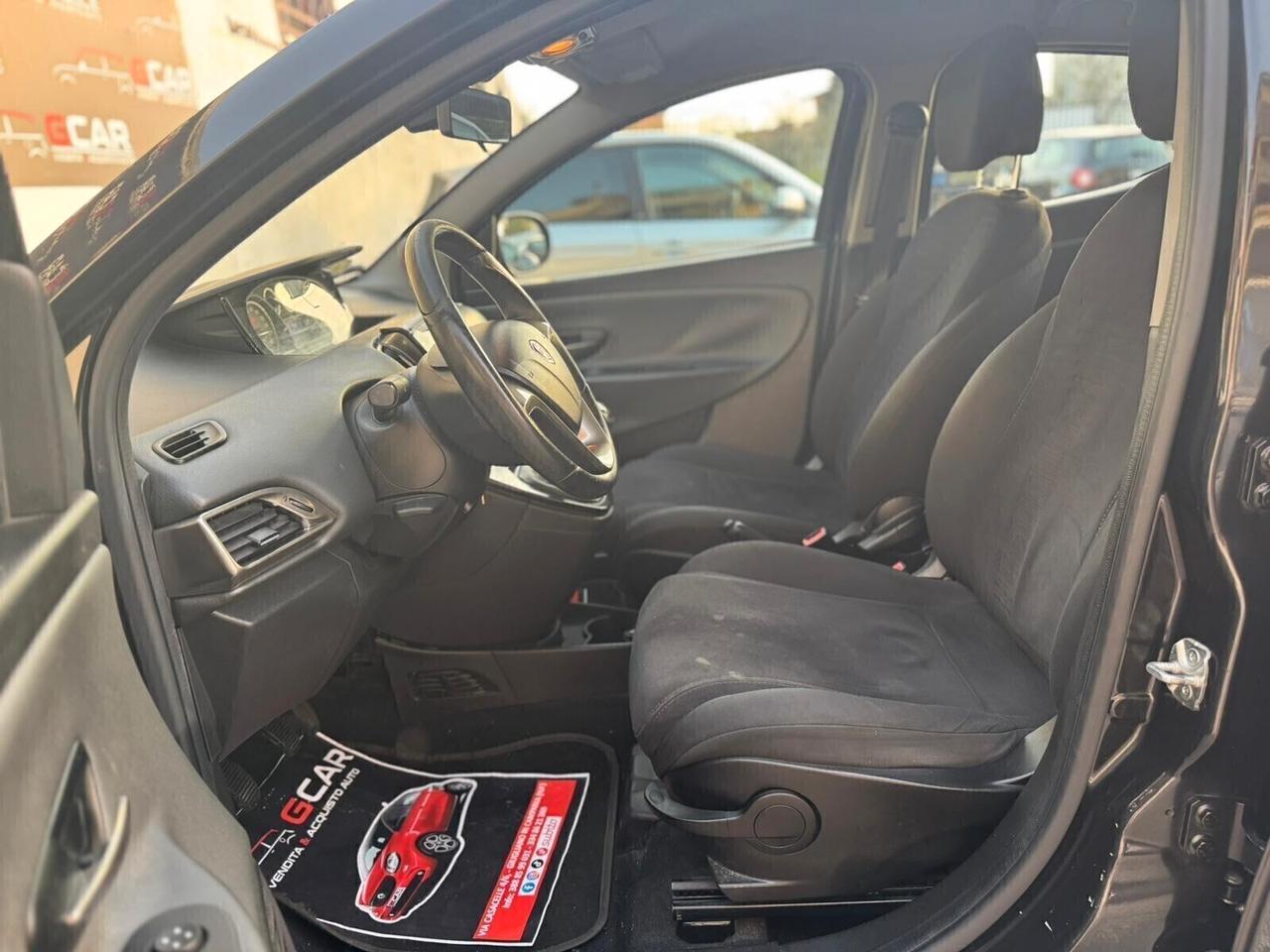 Lancia Ypsilon 1.2 69 CV 5 porte S&S Gold