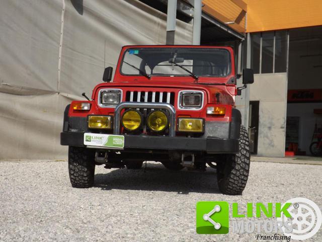 JEEP Wrangler 2.5 Laredo in ordine di carrozzeria e meccanica