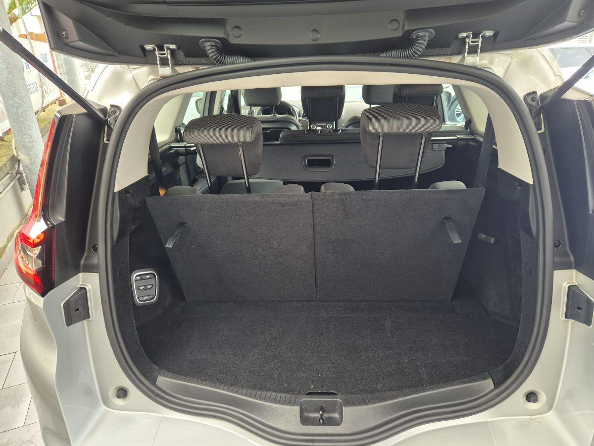 RENAULT - Grand Scénic - Blue dCi 120 CV Initiale Paris