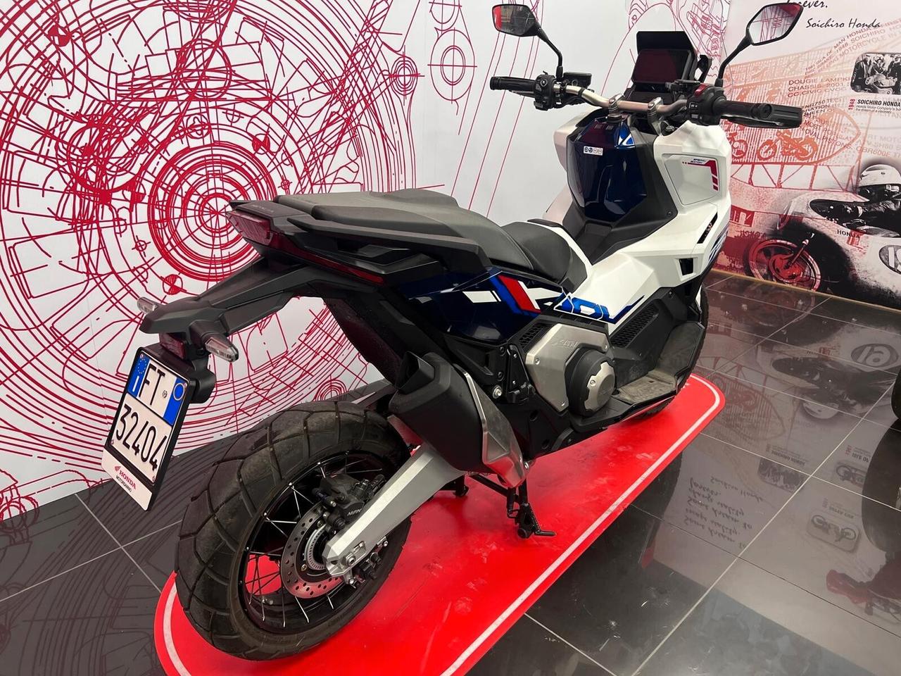 Honda X-ADV 750 2026