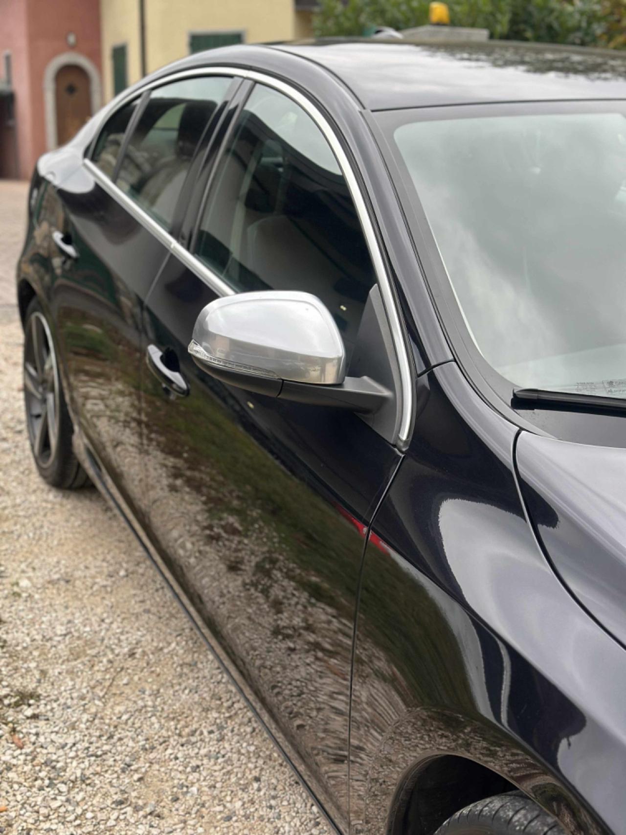 Volvo S60 D5 R-DESIGN KMCERT GARANZ UNICOPR