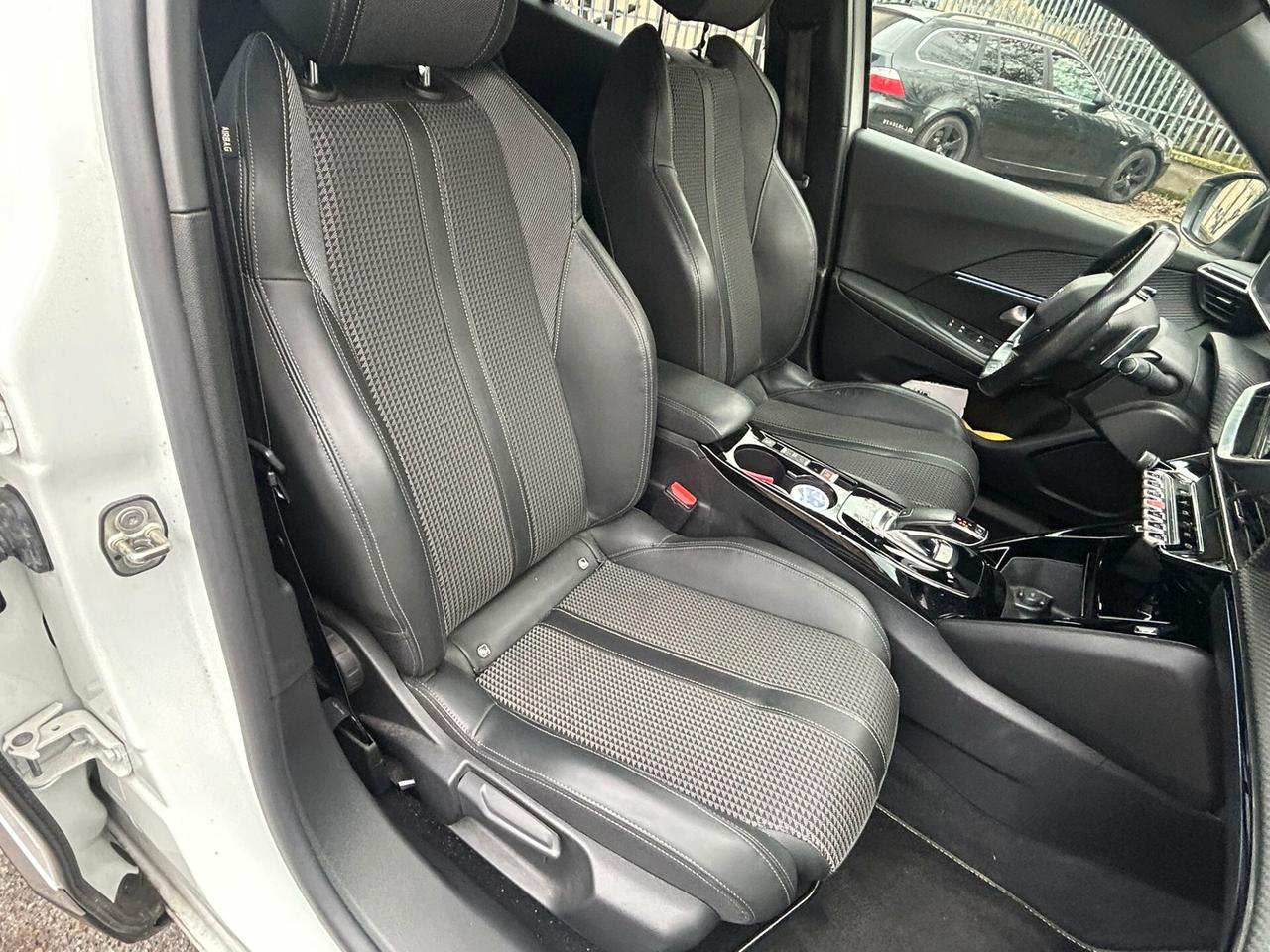 Peugeot 2008 1.5 bluehdi GT Line - ANCHE PER NEOPATENTATI