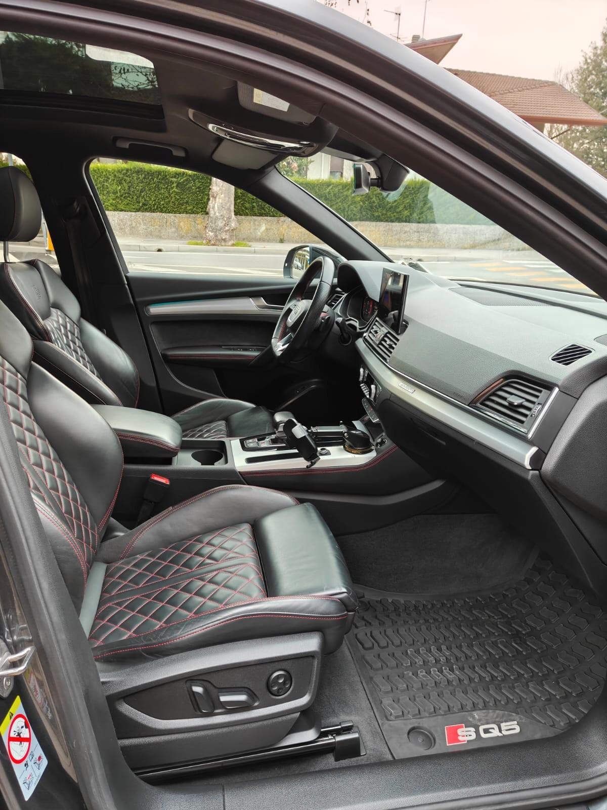 Audi SQ5 Sportback Sport Attitude quattro tiptronic