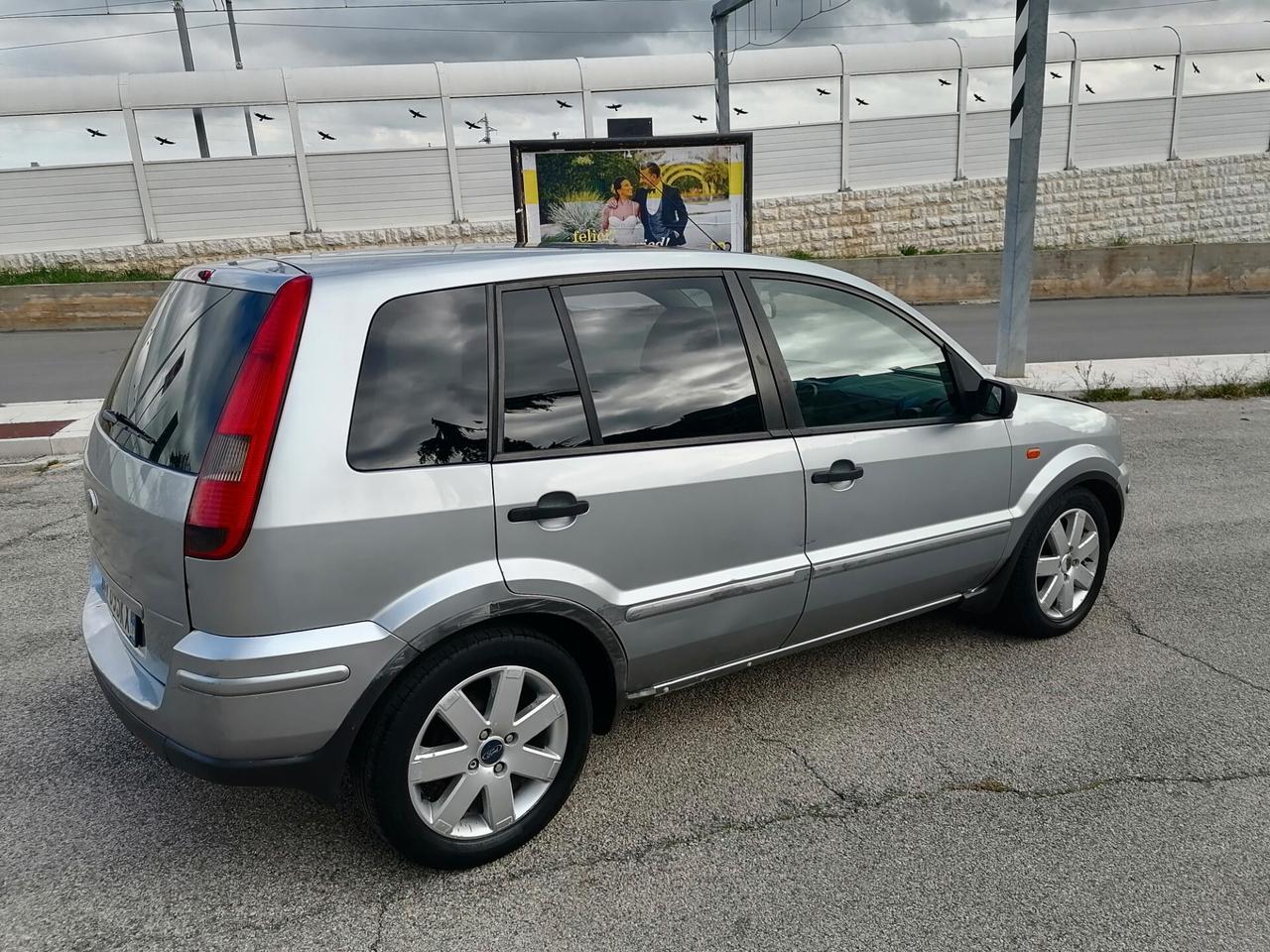 Ford Fusion 1.4 TDCi 70cv 5p 2005