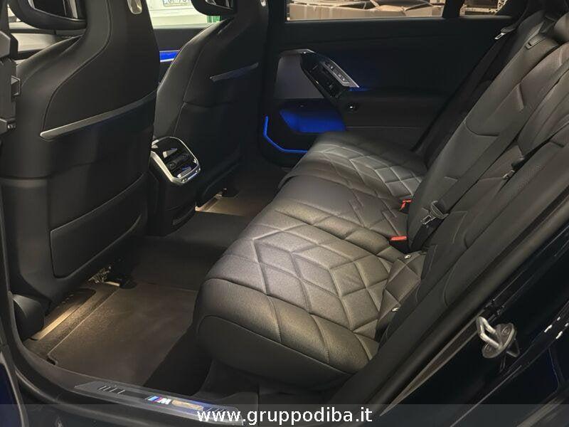 BMW Serie 7 G70 i7 xdrive60 MSport