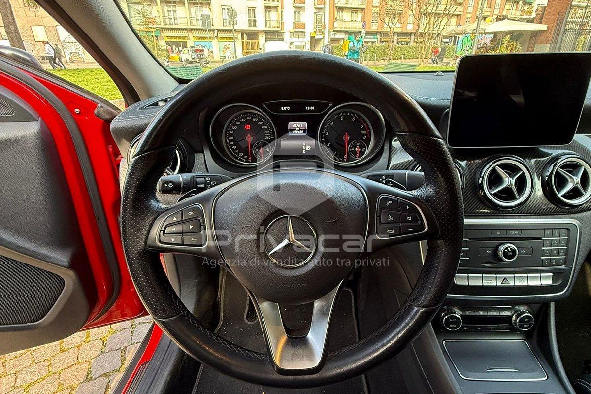 MERCEDES GLA 200 Premium