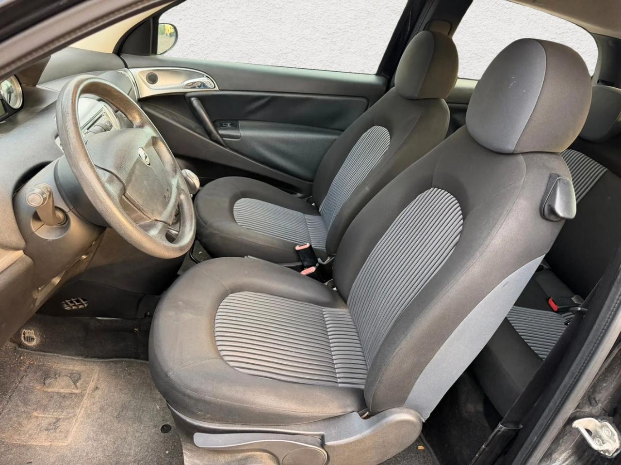 Lancia Ypsilon 1.4 Argento