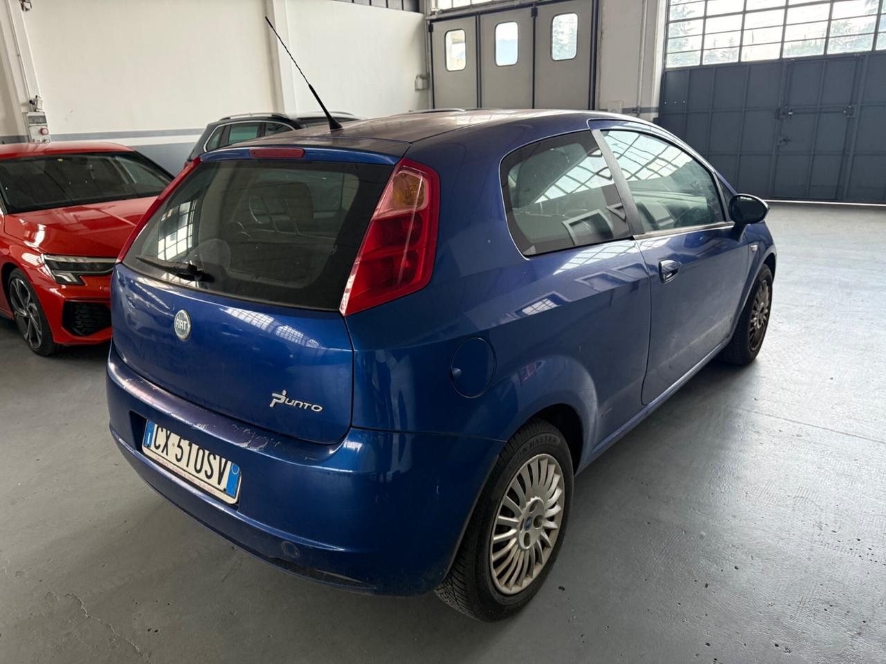 FIAT GRANDE PUNTO 3 PORTE NEOPATENTATI