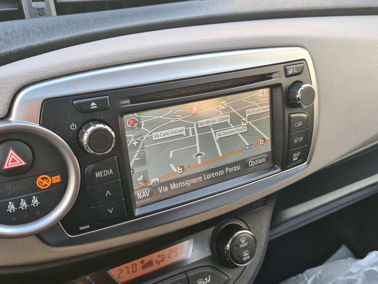 Toyota Yaris 1.0 5 porte Lounge - km certif.