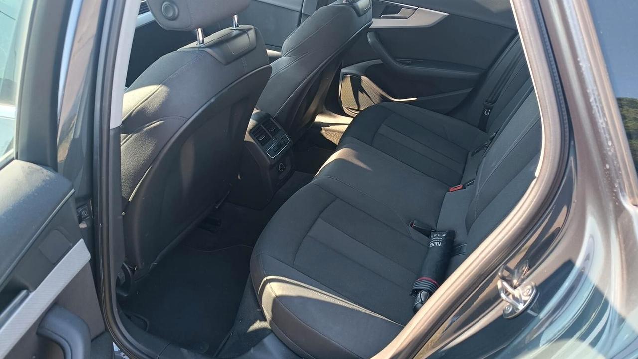 Audi A4 Avant 2.0 TDI 150 CV ultra Business Sport