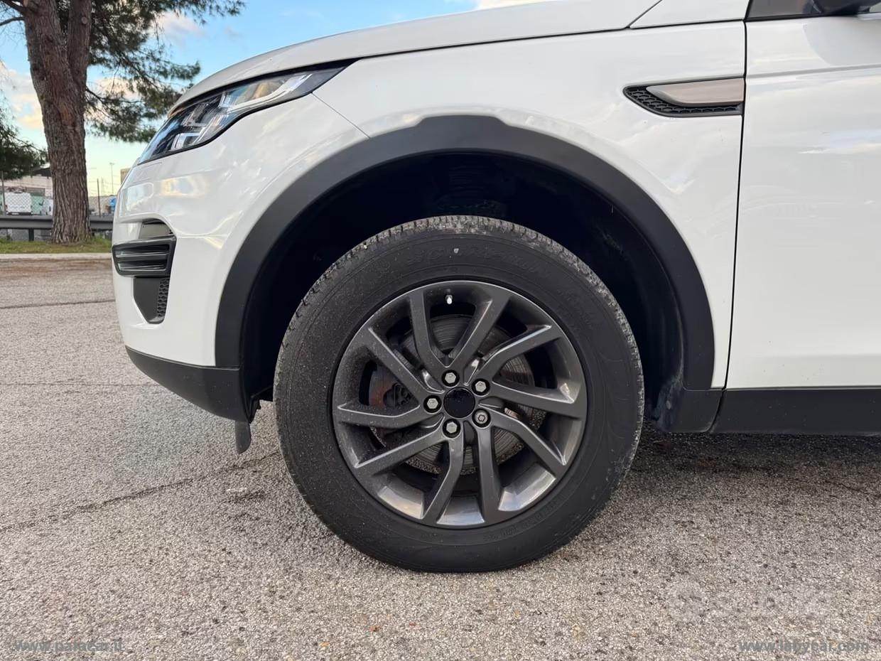 LAND ROVER Discovery Sport 2.0D I4-L.Flw R-Dyn. HSE