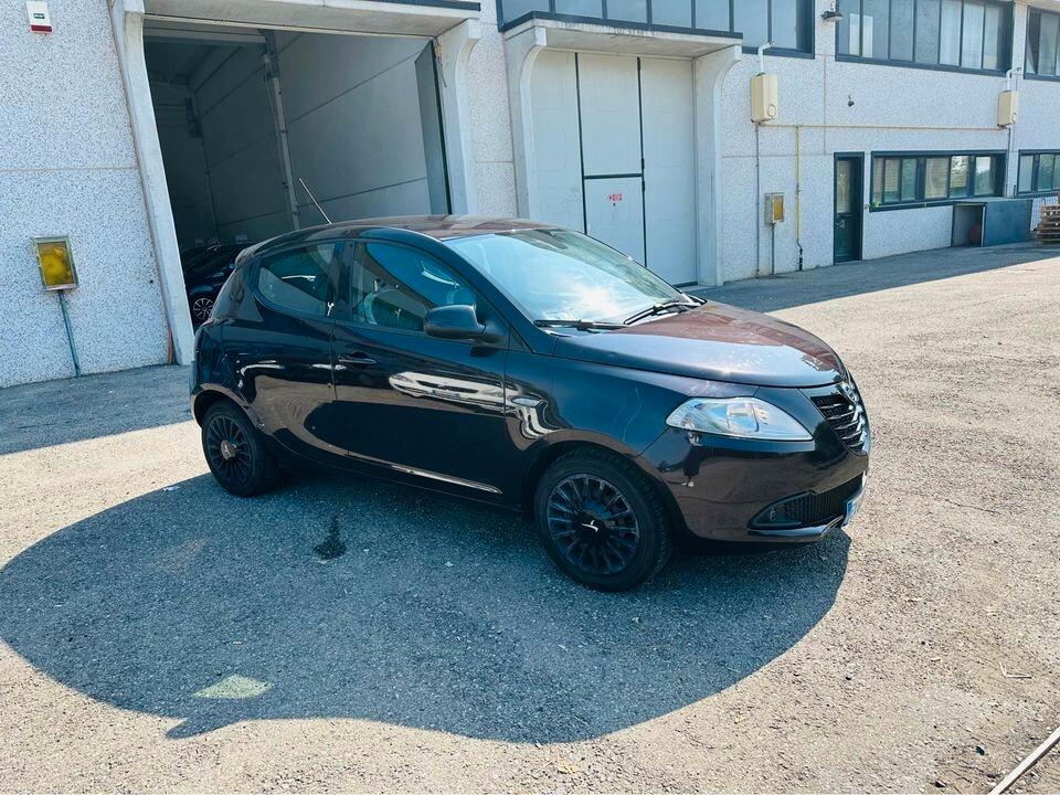 Lancia Ypsilon 1.2 69 CV 5 porte GPL Ecochic Gold
