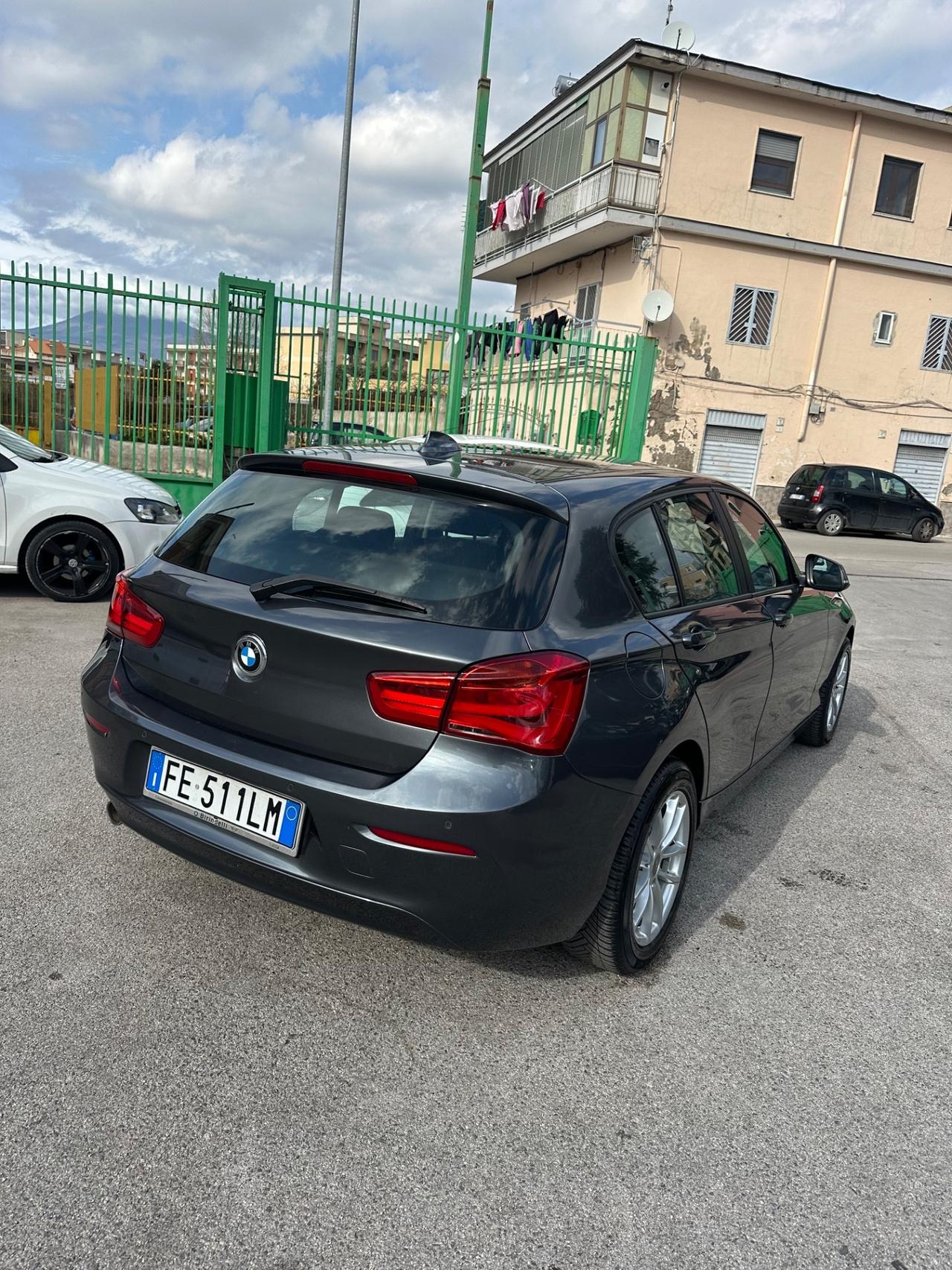 Bmw 116 116d 5p. Urban