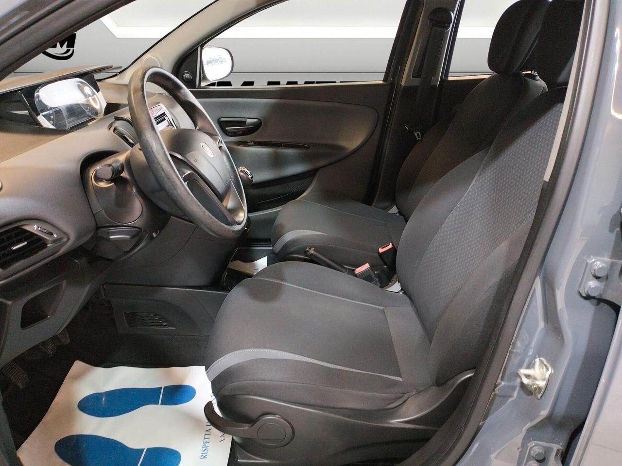 Lancia Ypsilon 1.2 Silver 69cv - NEOPATENTATI