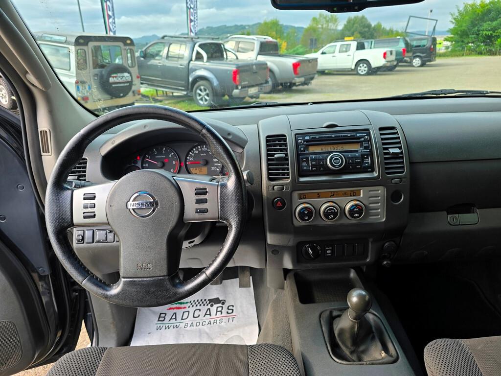 Nissan Navara 2.5 dCi 174CV "LE"
