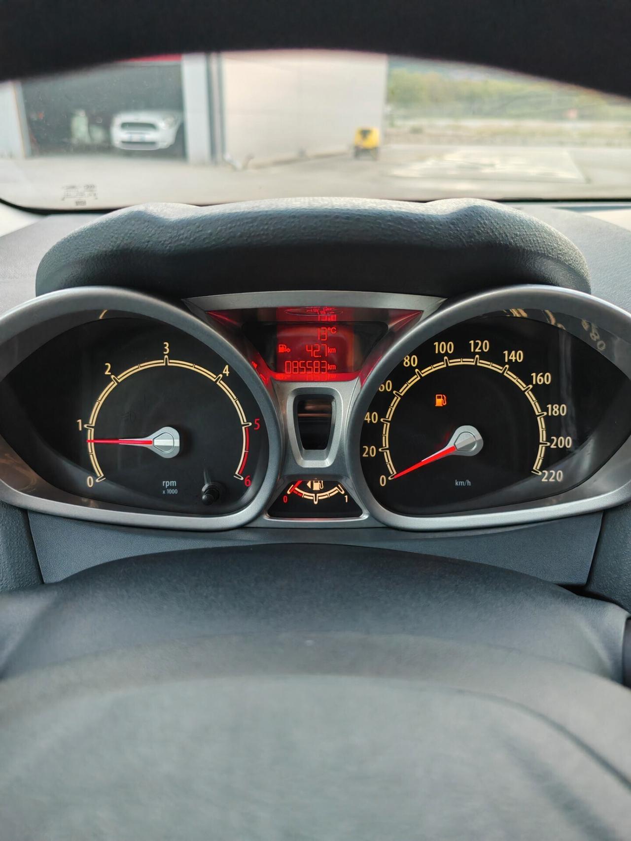 Ford Fiesta 1.4 TDCi 5p. Titanium