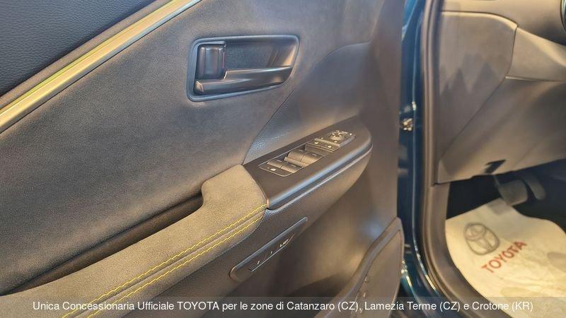 Toyota C-HR 2.0 HV Lounge Premiere