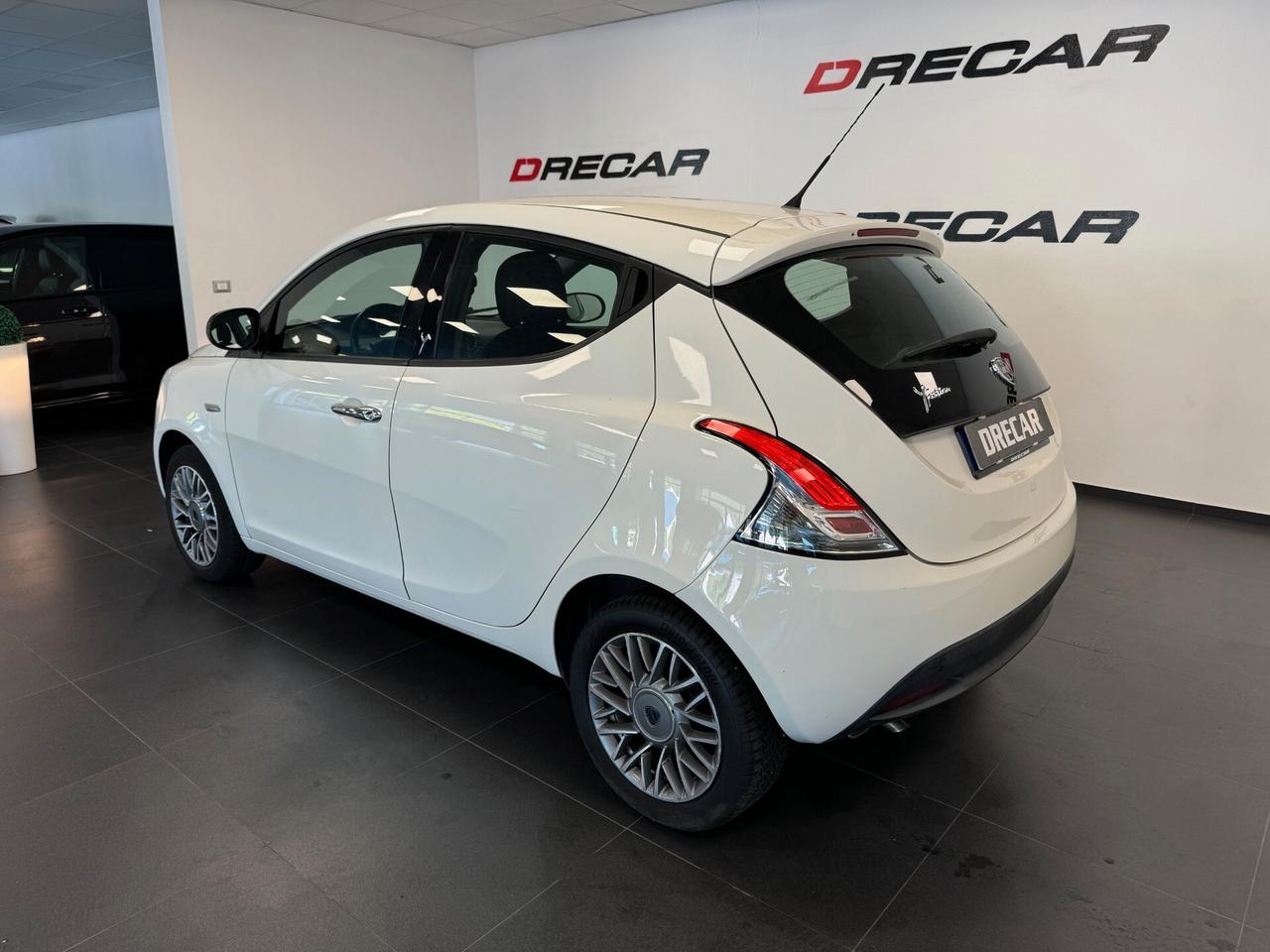 Lancia Ypsilon 1.2 69 CV 5 porte S&S Gold NEOPATENTATI