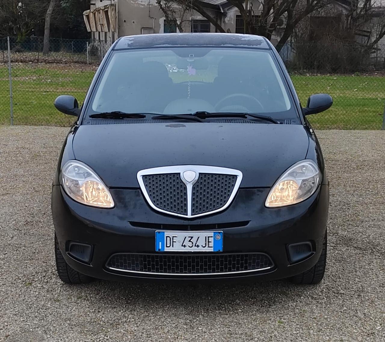 Lancia Ypsilon 1.2 Argento