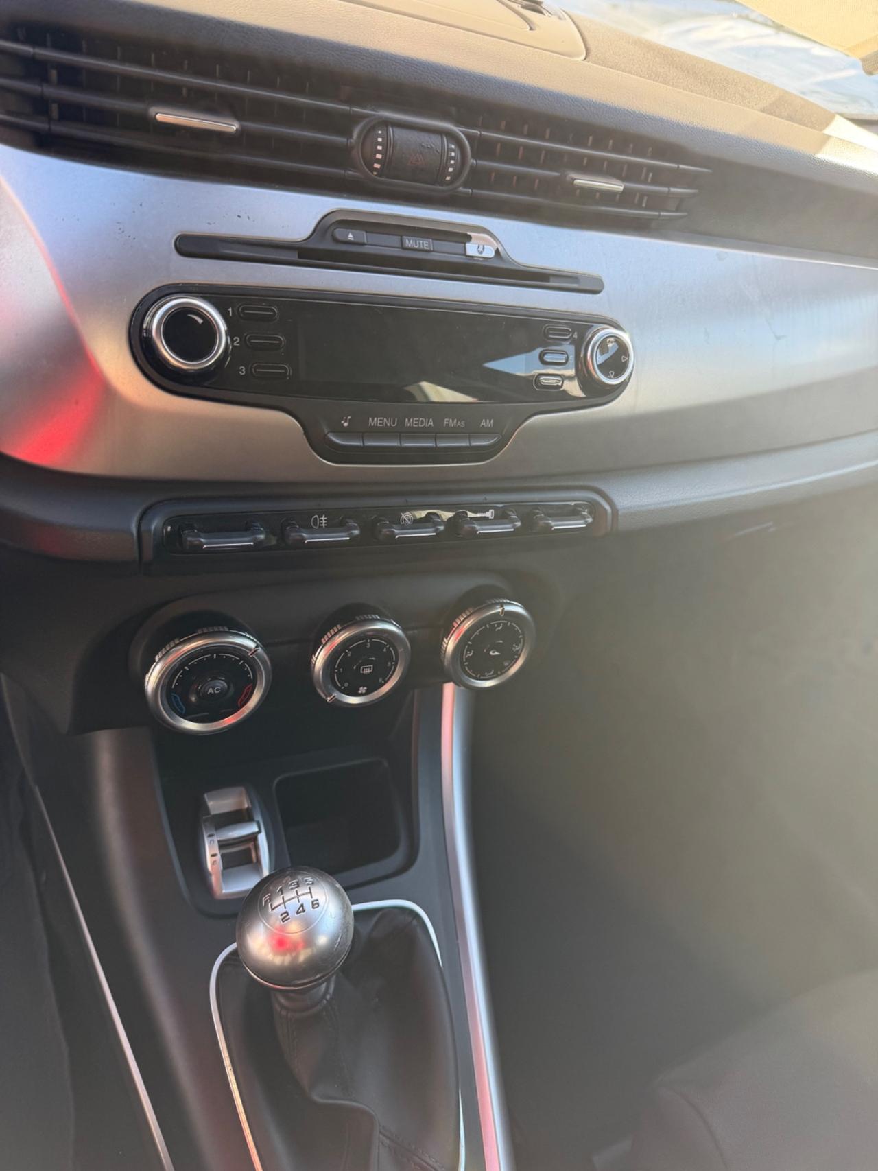 Alfa Romeo Giulietta 1.6 JTDm-2 105 CV Distinctive