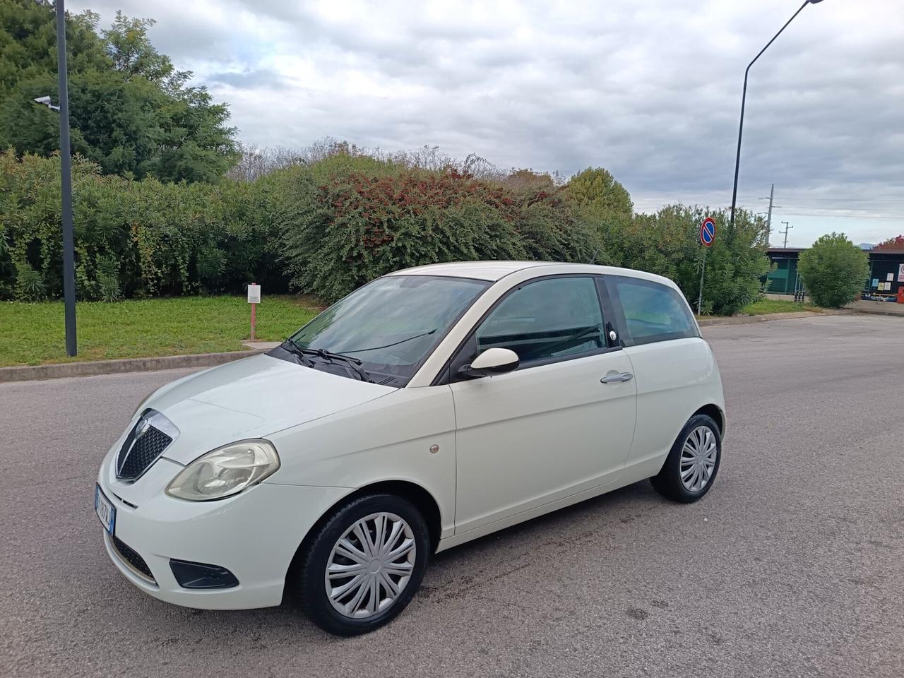 Lancia Ypsilon 1.4 Oro Ecochic GPL ok neo patente