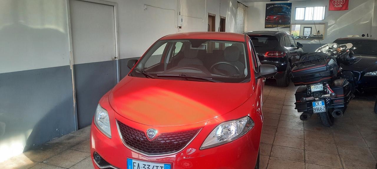 Lancia Ypsilon cc12 benzina anno 2015