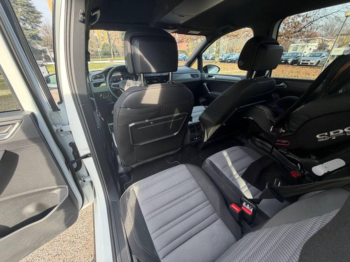 Volkswagen Touran 2.0 tdi Executive dsg R-LINE