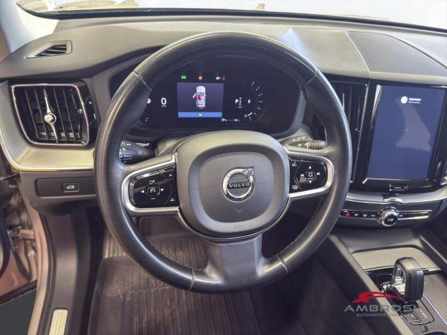 VOLVO XC60 B4 automatico Plus Dark - AUTOCARRO N1