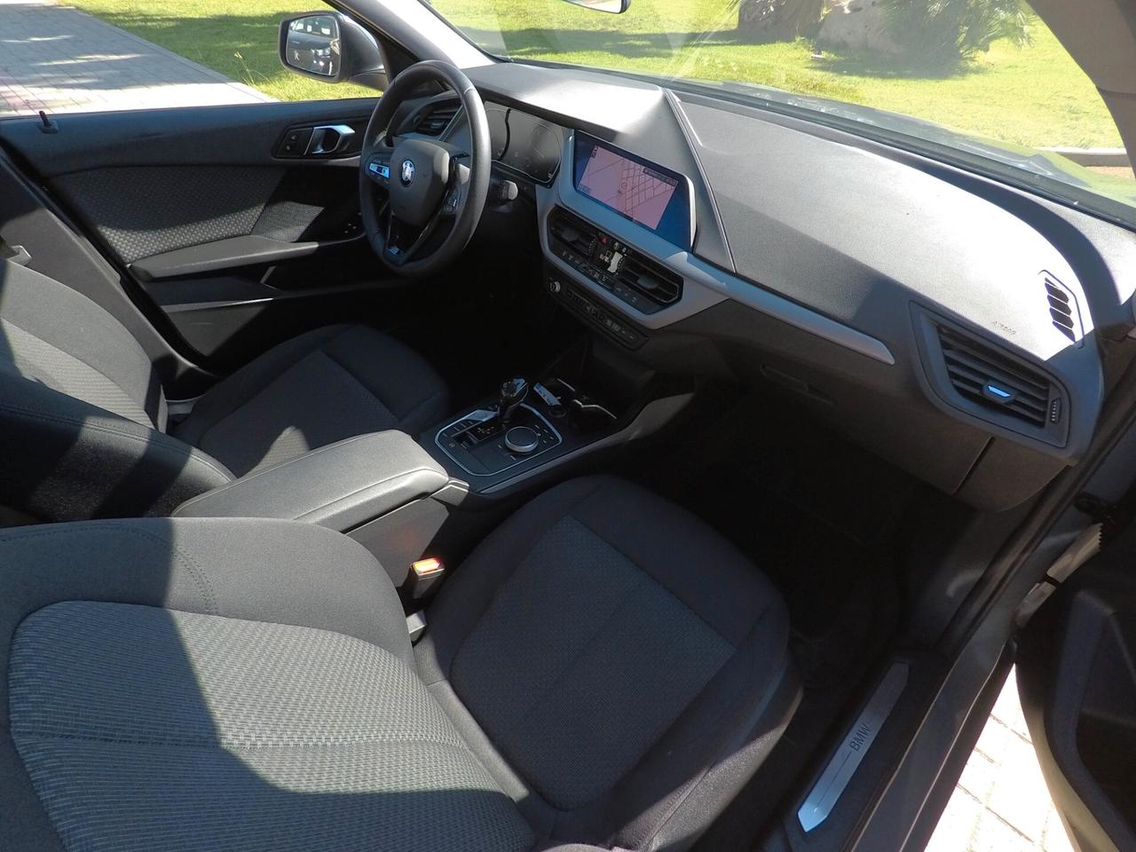 Bmw 116d 5p. Business Advantage Autom.