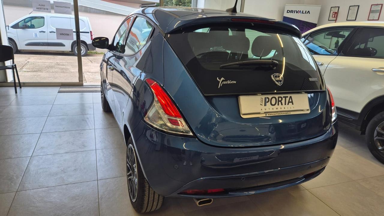 Lancia Ypsilon 1.0 FireFly 5 porte S&S Hybrid Ecochic Gold