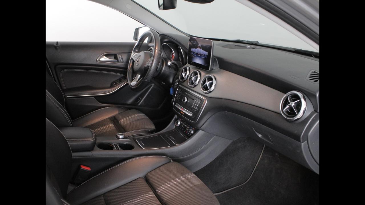 Mercedes-Benz GLA-X156 2017 - GLA 200 d Sport auto