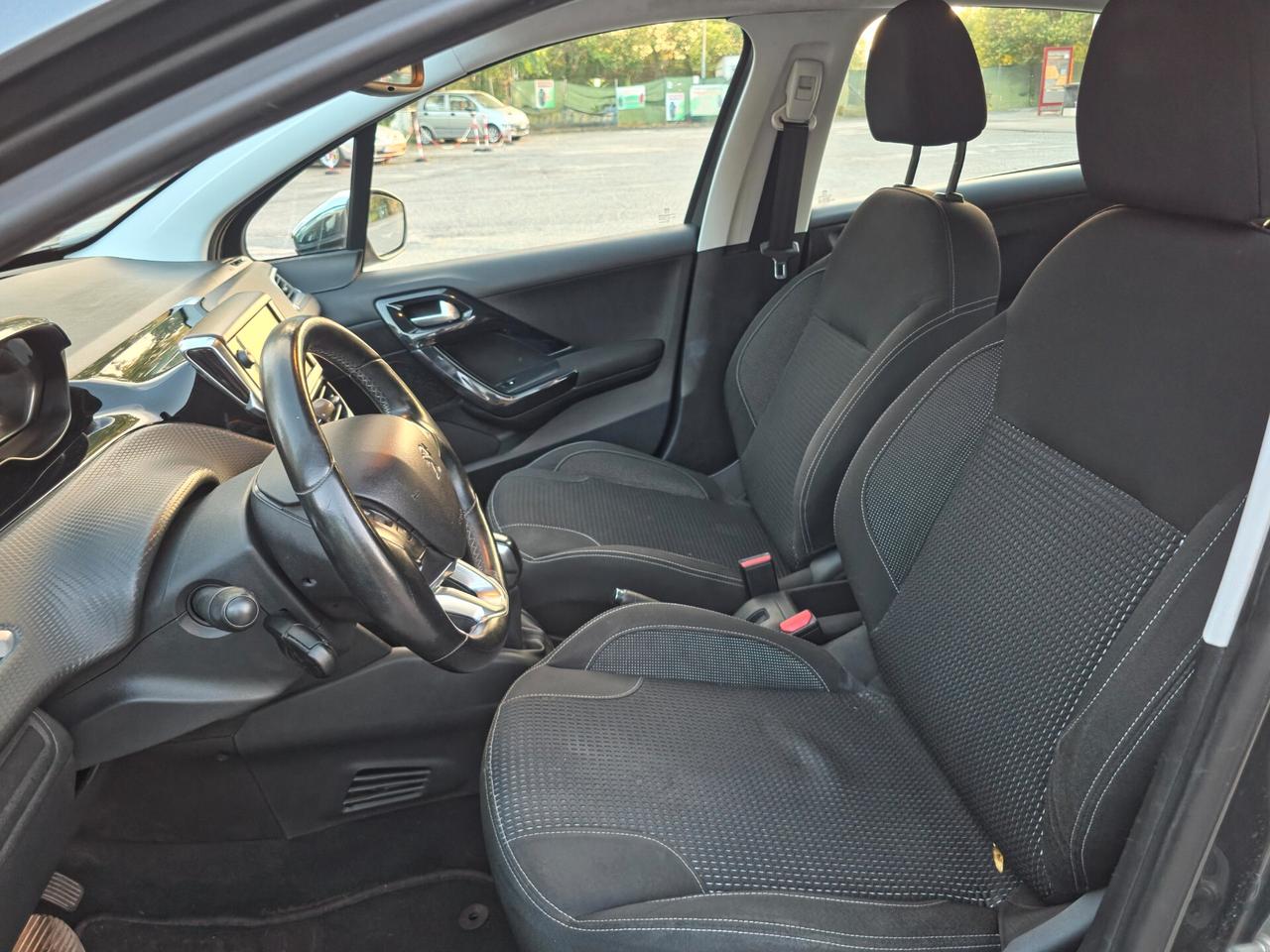 Peugeot 208 PureTech 82 5 porte Allure E6b Manuale NEO 2017