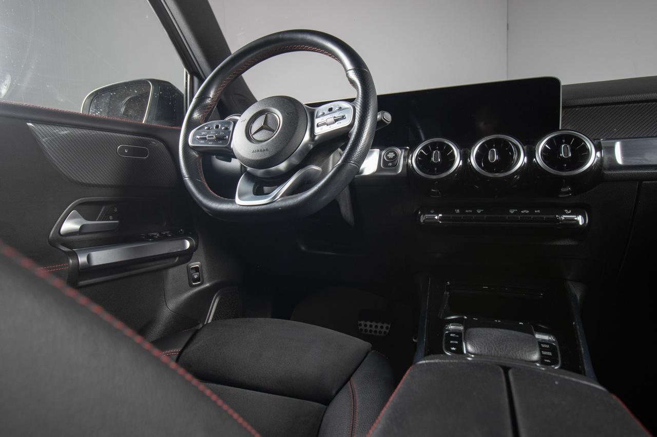 Mercedes-Benz GLB 200 D Premium Amg Night 4 Matic 150cv