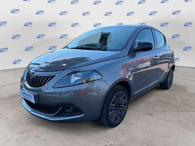 Lancia Ypsilon 1.0 firefly hybrid Gold s&s 70cv