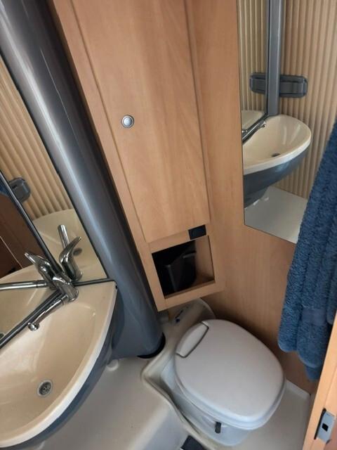 MOTORHOME Dethleffs GLOBEBUS 6M.