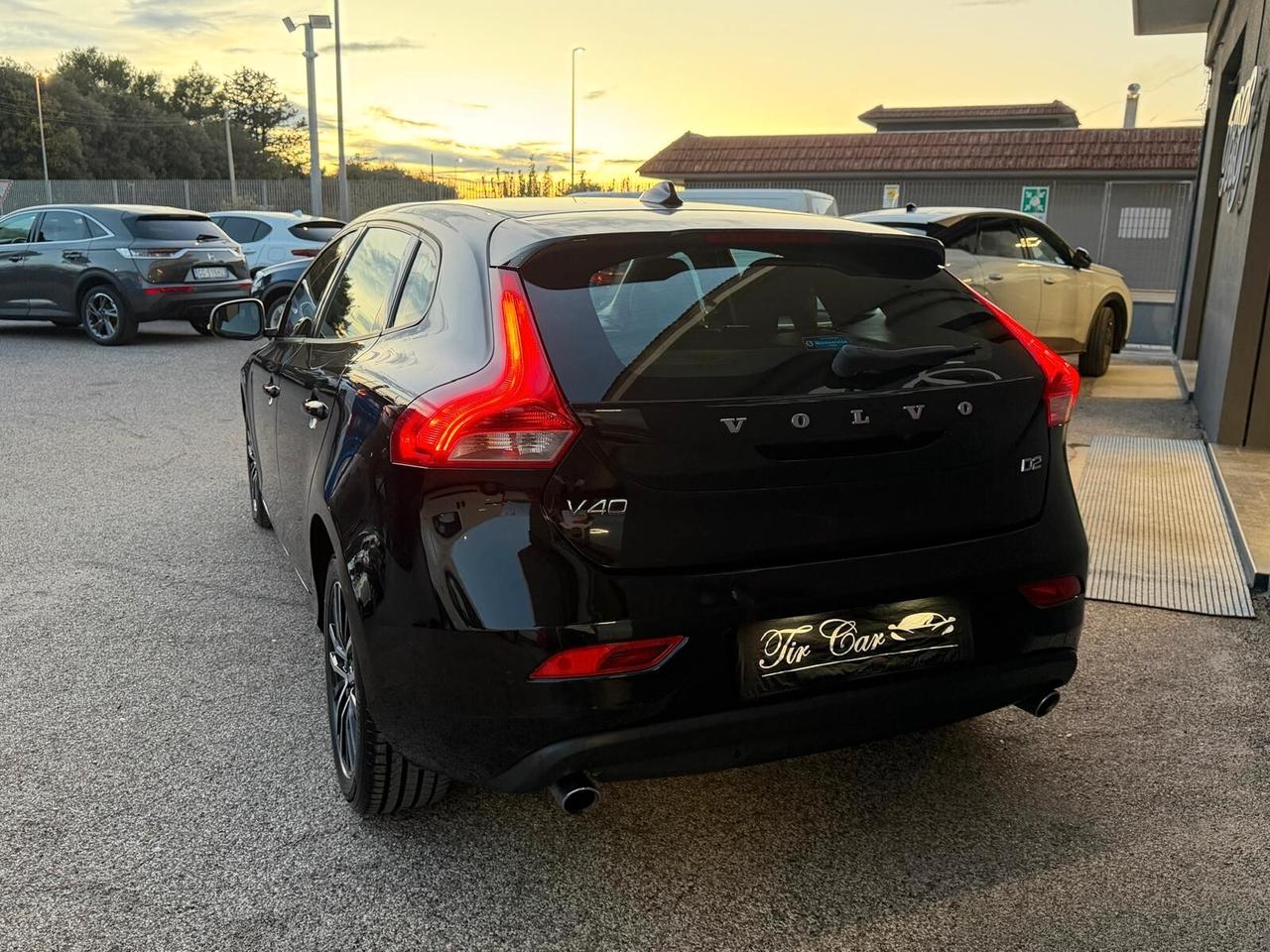 VOLVO V40 2.0 D2 GEARTRONIC 120CV PELLE NAVI CAM ANNO 2019