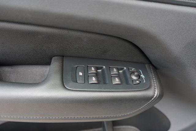 VOLVO XC60 B4 (d) automatico Momentum AWD UFFICIALE