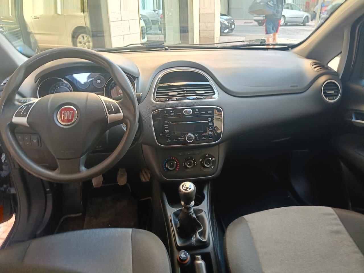 FIAT PUNTO 1.2 5PORTE-2013-NEOPATENTATI-Euro5490