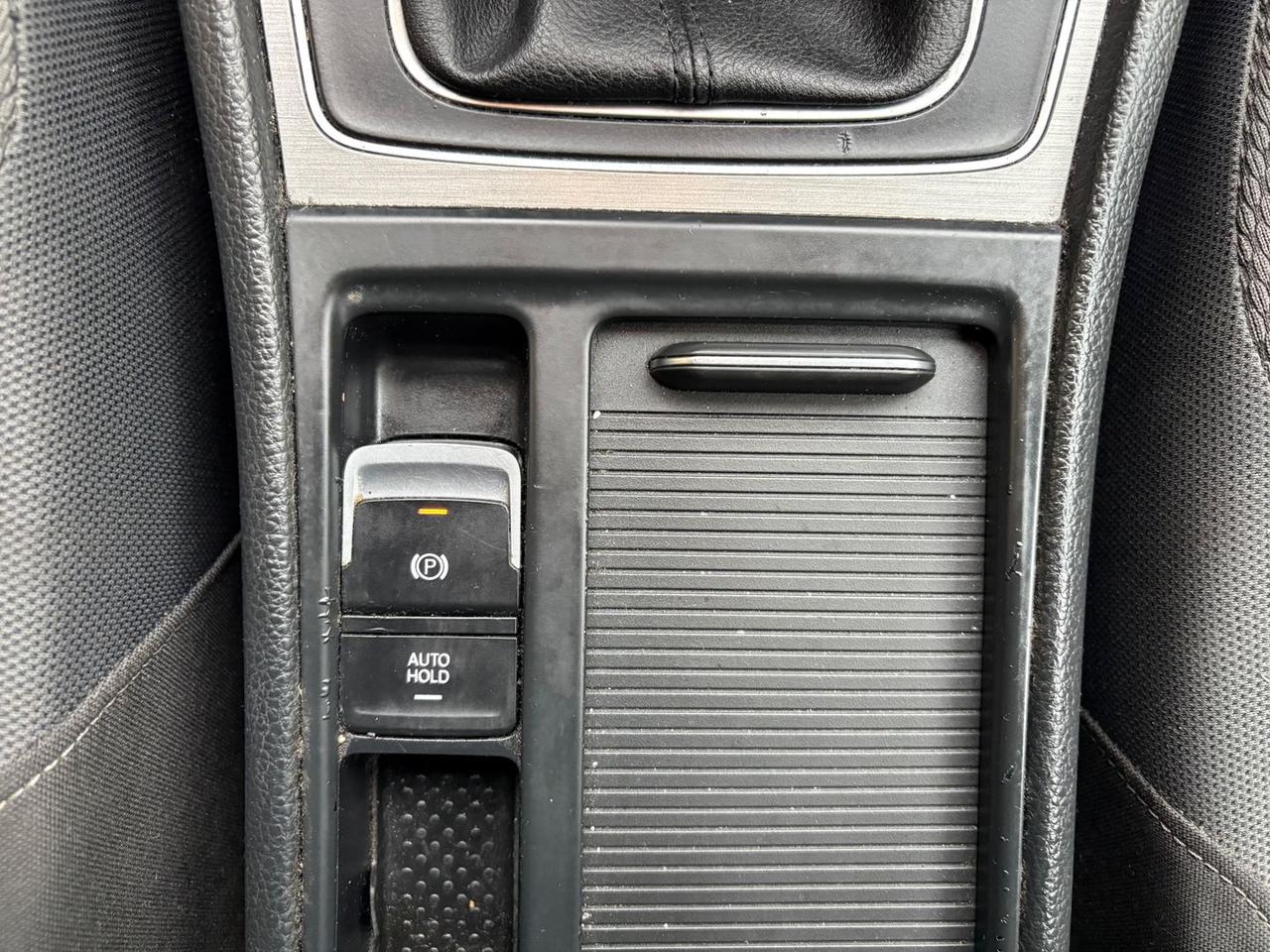 Volkswagen Golf 1.6 TDI Bluemotion #7595