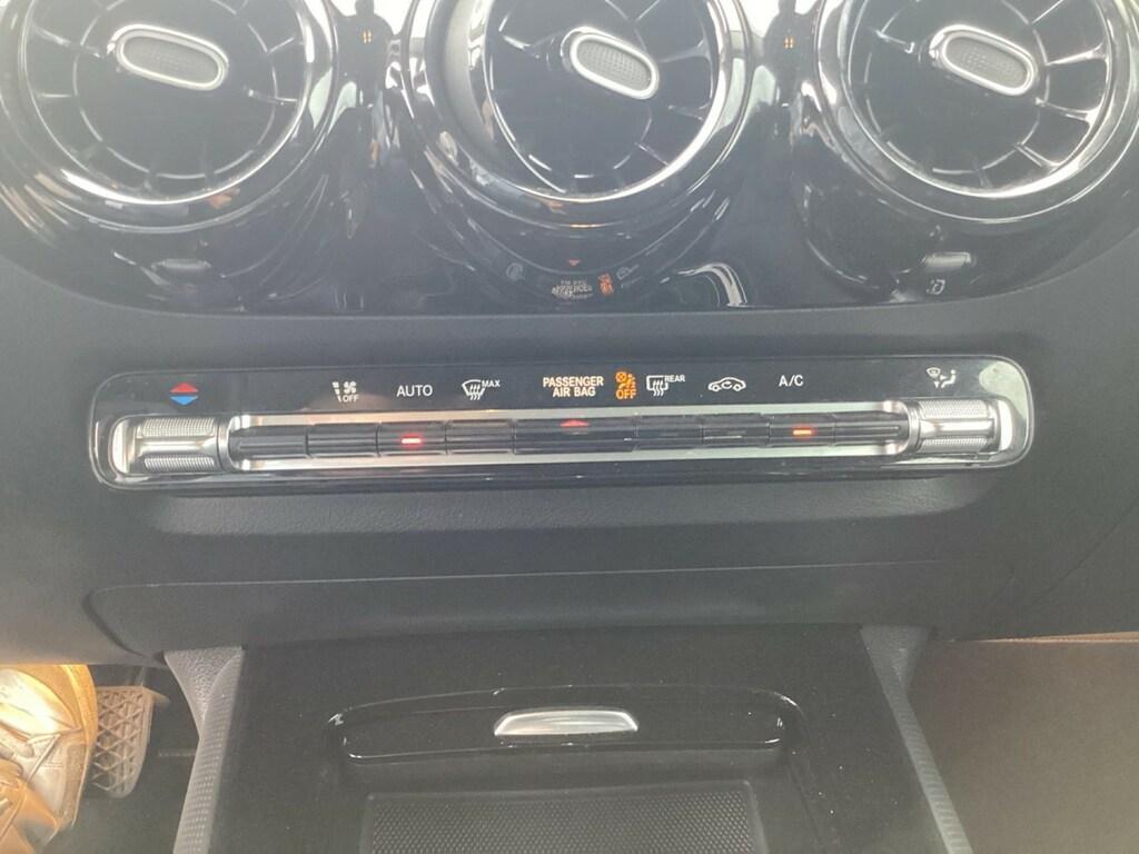Mercedes GLA 180 180 D Progressive Advanced 8G-DCT