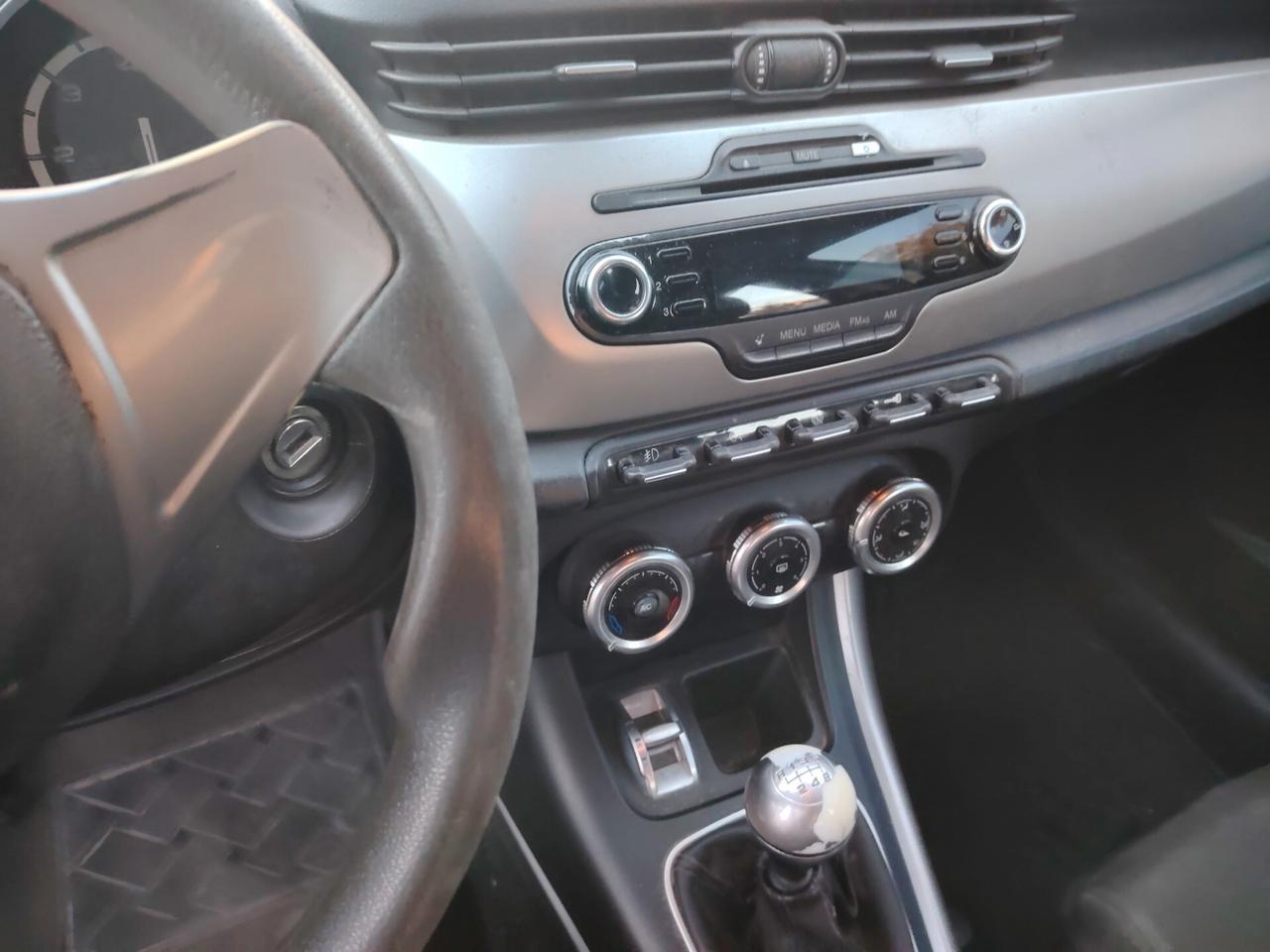 Alfa Romeo Giulietta 1.6 JTDm-2 105 CV Distinctive
