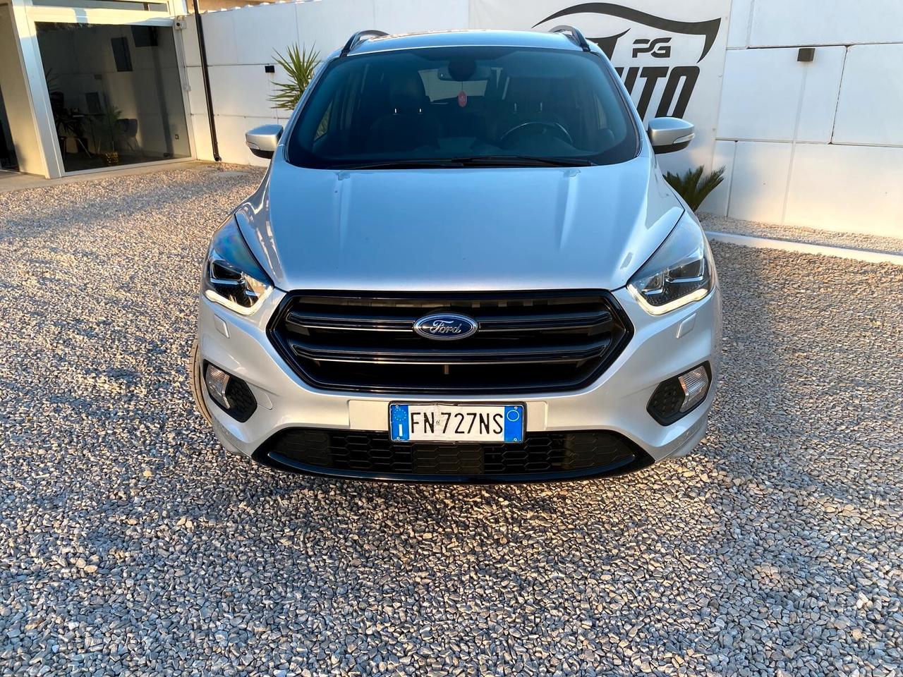 Ford Kuga 1.5 TDCI 120 CV S&S 2WD ST-Line
