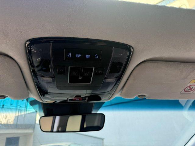 HYUNDAI Staria 1.6 HEV 225CV AT 2WD 7 posti Luxury