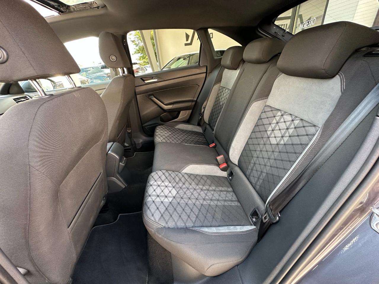 Volkswagen Taigo 1.0 tsi R-Line 115cv