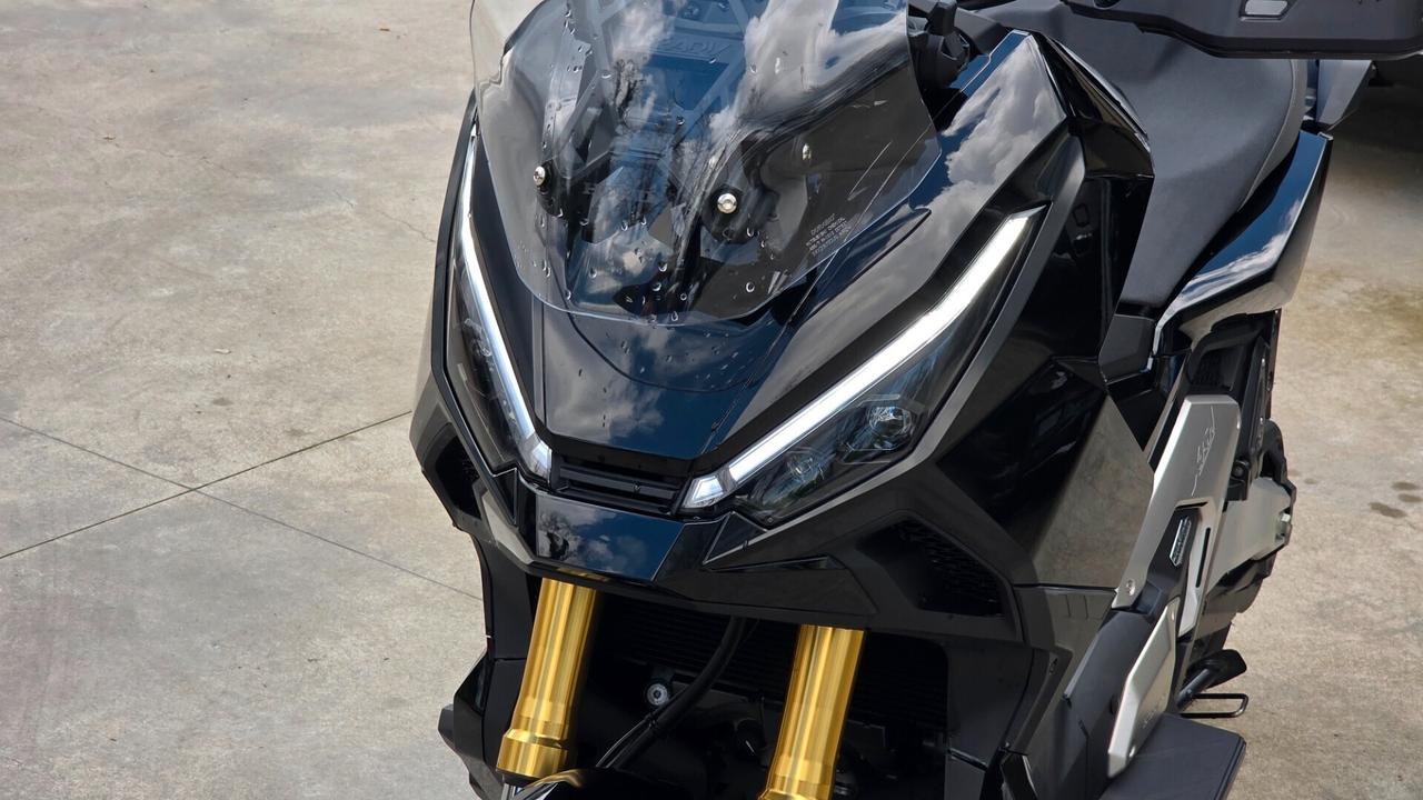 Honda X-ADV 750 ANNO 2025 5.000KM GARANZIA UFFICIALE