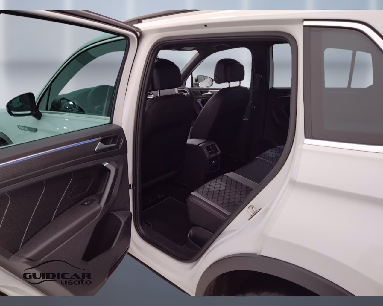 VOLKSWAGEN Tiguan II 2021 - Tiguan 2.0 tdi R-Line 4motion 150cv dsg